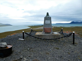 Monument to Admiral Stepan Makarove