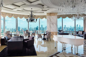 Opulent Pullman Club Lounge (c. Priceline)