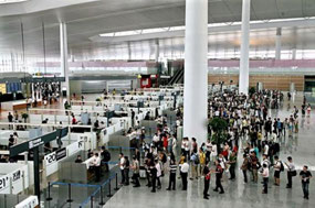 Queues at Nanjing Airport (c. Business Traveller)
