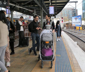 Israeli Couple at Sydney Central Station