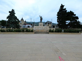 There Has to be a Lenin Square