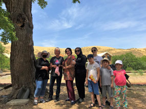 Friendly Group at Kum-Torkale (c. Abdullah)