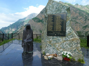 Memorial to the Avalanche Victims