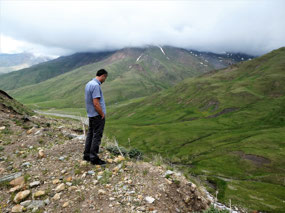 Abdullah Checks Out the View