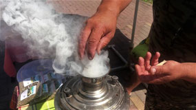 Making Russian Tea (c. Abdullah)