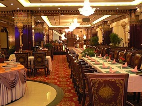 Opulent Dining Room, Manasarovar Hotel