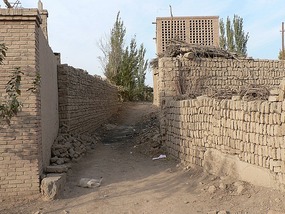 Back Lanes on our Walk to Emin Minaret