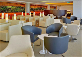 Functional but Uninspiring Lounge