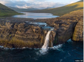 Bøsdalafossur Waterfall (c. Flikr)