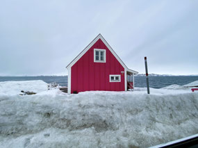 Quaint Pink House on the Ocean Foreshore