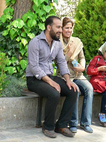 Friendly Young Couple, Manar Jomban