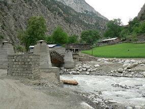 The Pretty entrance to the Rumbur Valley