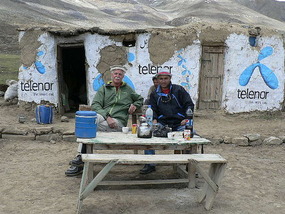 Alan and Sadruddin Enjoy Lunch at Shandur