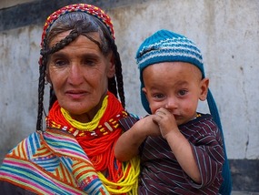 Kalasha Woman & Child - Courtesy Ishaq Ali