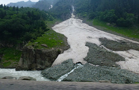 Glacier on our way to Ladakh