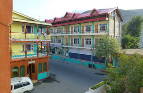 Toy Doll Like Hotels in Kargil