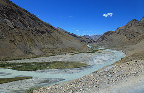 Valley Near Sarchu