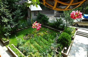 The Mayflower Hotel Gardens