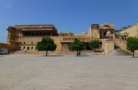 Stairway from Jaleb Chowk to the Second Courtyard