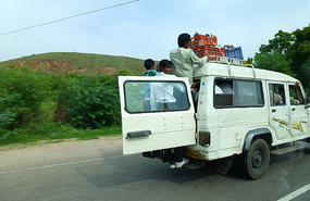 Passengers Can Only Just Fit In - Jaipur