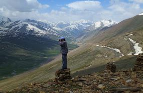 Sadruddin Takes Pics at Babusar Pass
