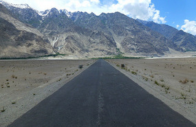 Road Across the Wide, Flat River Bed