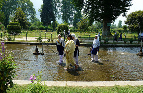 Muslim School Girls Take a Splash