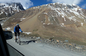 A Mad Cyclist Peddling in the Himalayas 