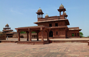 The Diwan-i-Khas