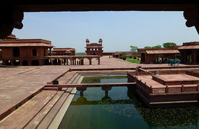 Singing Platform and the Diwan-i-Khas