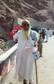 I am Conned by a Con Man - Toward Naran