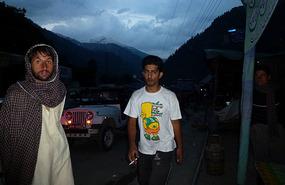 Friendly Locals, Night Markets in Frenetic Naran