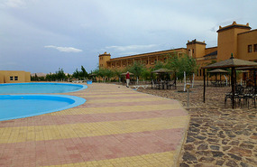 The Swimming Pool Area, Hotel Taddart, Midelt