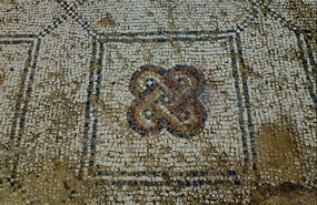 Beautiful Mosaics - Soloman's Knots