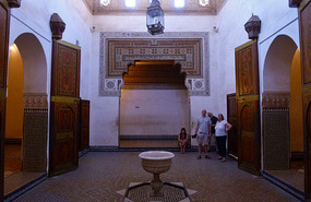 Body Language of the Tourists, Bahia Palace