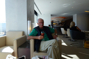 Alan Feeling Heaps Better in the Skyteam Lounge