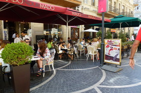 The Streetside Cafe's Near Nizami Mall