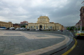 National Gallery & History Museum, Republic Square