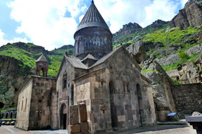 Exterior of the Stately Kataoghike Chapel