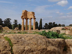 Temple of Castor and Pollux rebuilt with errors