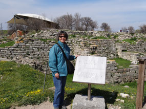Phyllis realizing a dream at the gates of Troy