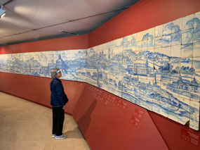 The 75-foot panorama of Lisbon from 1700