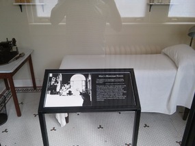Men's massage room
