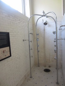 Multi-head shower for clients