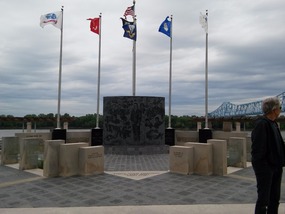 Servicemen Memorial on the Owensboro Waterfront