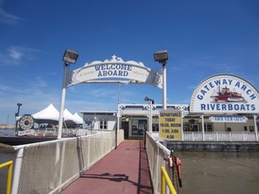 Gateway Arch Riverboats