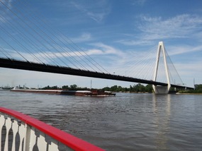 Stan Musial Veterans Memorial Bridge