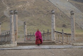 Bridge to Labrang Si