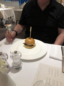 Burger in The House Lounge