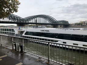 Hohelzollern Bridge and Scenic Pearl, Cologne